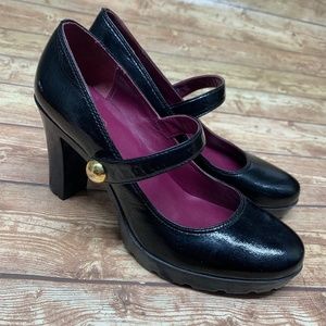 Coach crinkle leather heel Mary janes - size 9